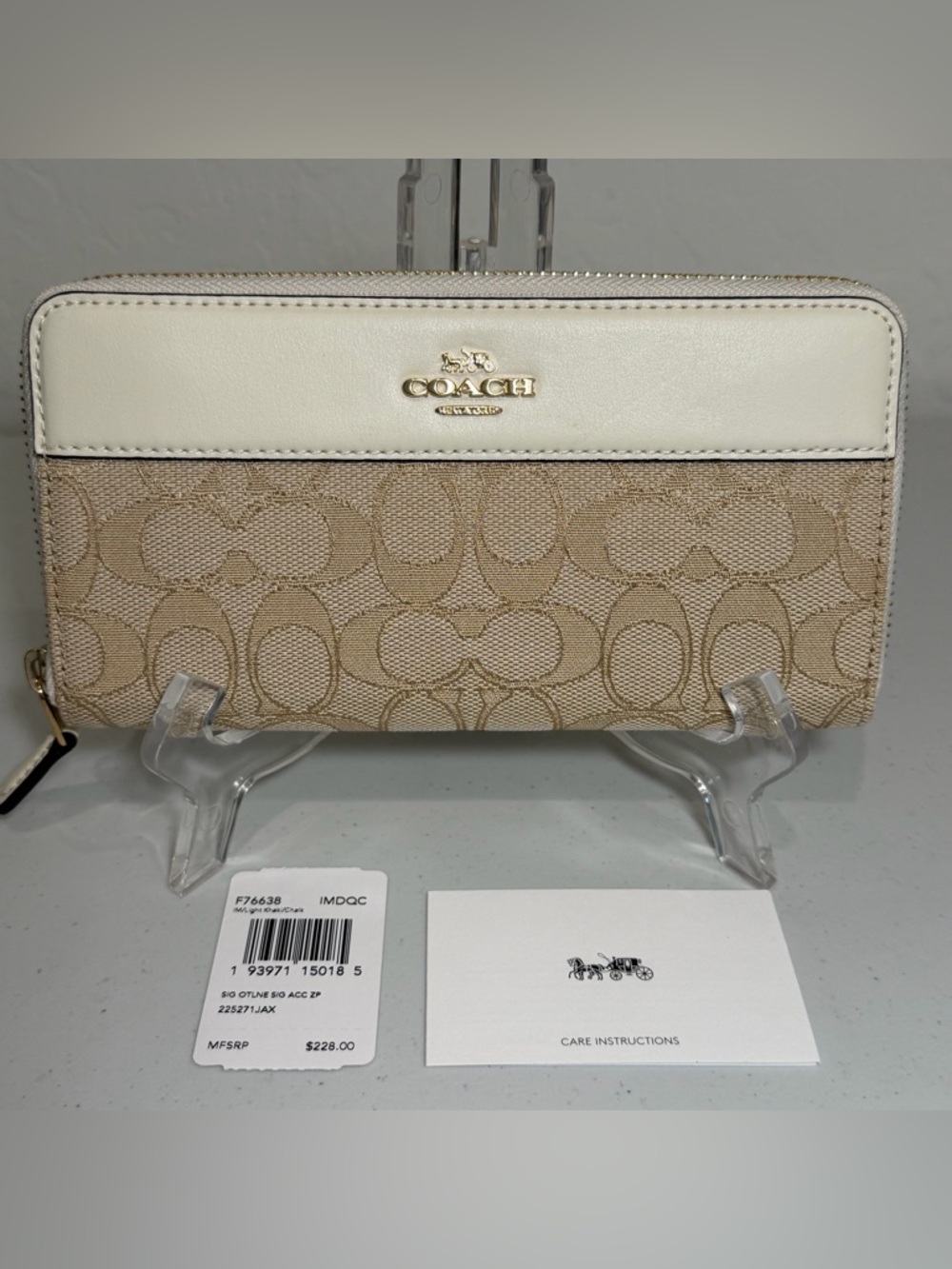 Coach Accordion Zip Wallet In Signature Jacquard With Stripe NWT